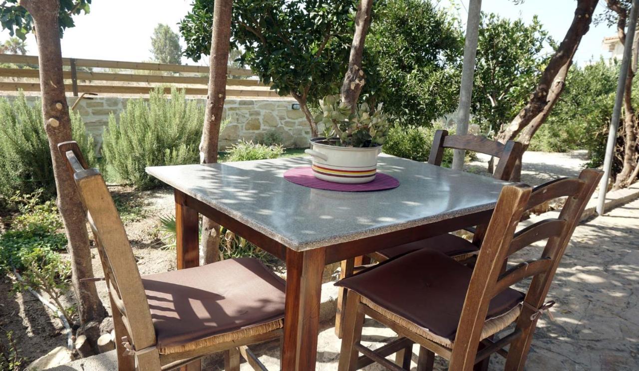 Studio Panagiota - Oasis Holiday Houses Kokkinos Pyrgos Exterior foto