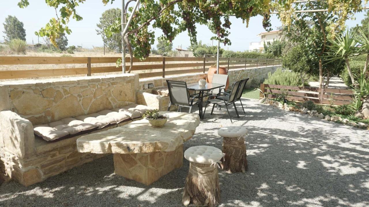 Studio Panagiota - Oasis Holiday Houses Kokkinos Pyrgos Exterior foto