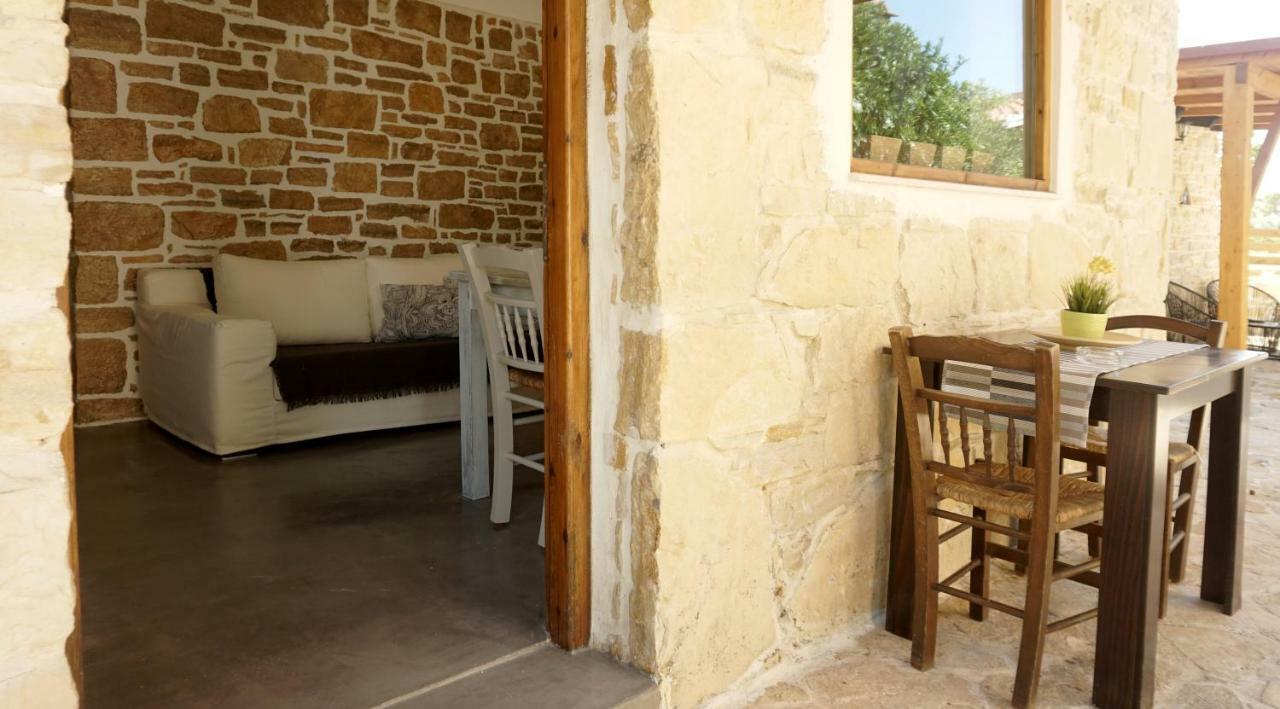 Studio Panagiota - Oasis Holiday Houses Kokkinos Pyrgos Exterior foto