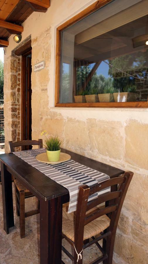 Studio Panagiota - Oasis Holiday Houses Kokkinos Pyrgos Exterior foto